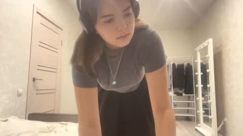 Emily online show from October 2025 03:42:02 PM