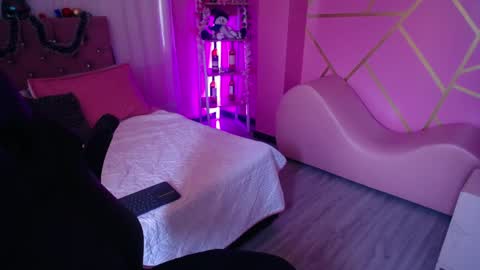 frreeya online show from January 2025 08:07:01 PM