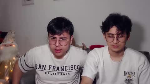 Snapshot of fuck_blow chatting on November 2025 12:30:01 AM uwu online show from November 2025 12:30:01 AM