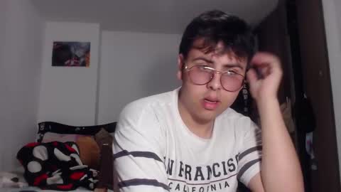 Snapshot of fuck_blow chatting on November 2025 08:53:02 PM uwu online show from November 2025 08:53:02 PM