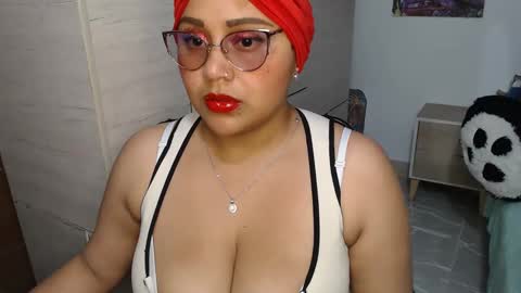 Mia and Gary  online show from October 2025 02:58:02 AM