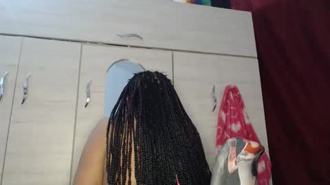 Mia and Gary  online show from February 2026 02:01:02 AM