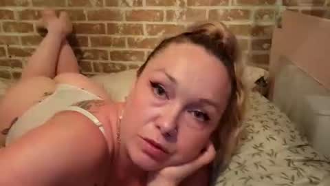 Snapshot of fuckmeharderdaddy371558 chatting on May 2026 04:17:01 AM fuckmeharderdaddy371558 online show from May 2026 04:17:01 AM