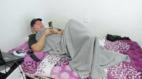 Snapshot of fuckynations chatting on December 2024 05:58:02 AM Fuckdirtymen online show from December 2024 05:58:02 AM