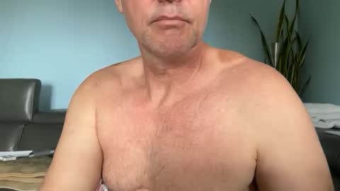Snapshot of fuertecock chatting on April 2026 11:43:02 PM Gregorio online show from April 2026 11:43:02 PM