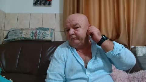 fullballs6 online show from December 2024 07:05:02 AM