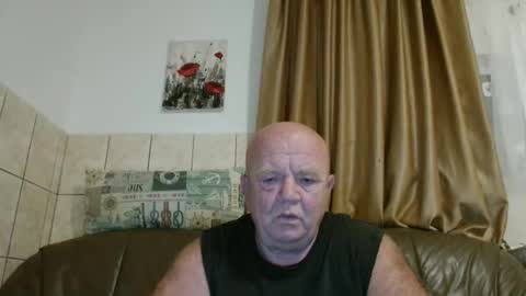 fullballs6 online show from September 2025 01:11:01 AM