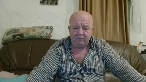 fullballs6 online show from November 2025 02:34:02 AM