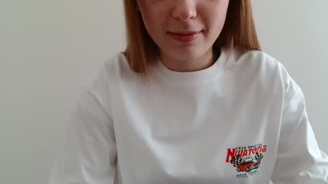 Snapshot of funemma000 chatting on April 2026 10:02:01 AM Emma online show from April 2026 10:02:01 AM