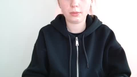 Snapshot of funemma000 chatting on April 2026 10:05:01 AM Emma online show from April 2026 10:05:01 AM