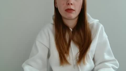 Snapshot of funemma000 chatting on April 2026 09:05:01 AM Emma online show from April 2026 09:05:01 AM