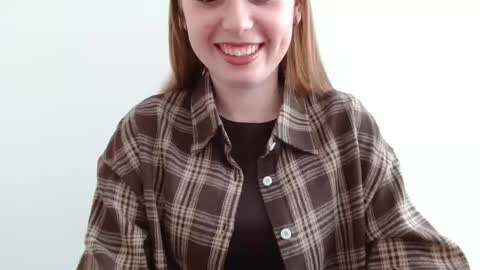 Snapshot of funemma000 chatting on April 2026 10:07:02 AM Emma online show from April 2026 10:07:02 AM