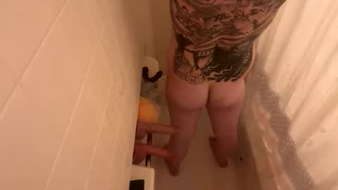 Snapshot of funfcker34 chatting on February 2026 01:25:02 AM Curious guy showing off online show from February 2026 01:25:02 AM