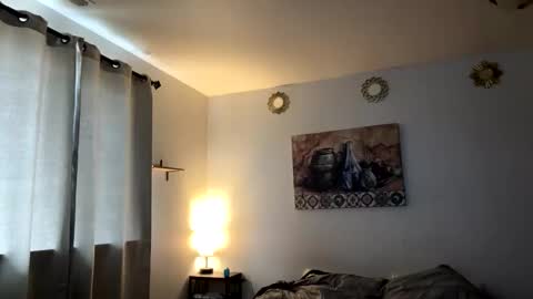 Linnys Palace online show from November 2025 07:25:02 PM