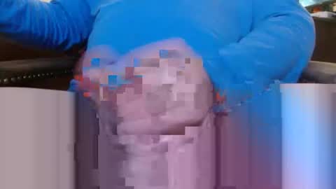 Snapshot of funhardwhiteguy chatting on January 2025 02:37:02 AM funhardwhiteguy online show from January 2025 02:37:02 AM