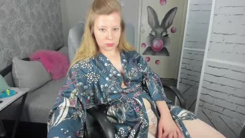 funny_bunny4 online show from January 2025 03:32:01 PM