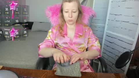 funny_bunny4 online show from February 2025 12:43:01 PM