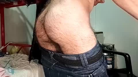 Italian men online show from March 2026 02:01:01 PM