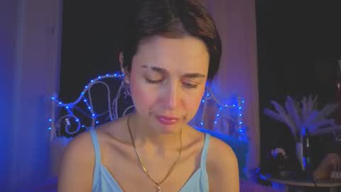 Tiffany online show from October 2025 03:07:02 AM