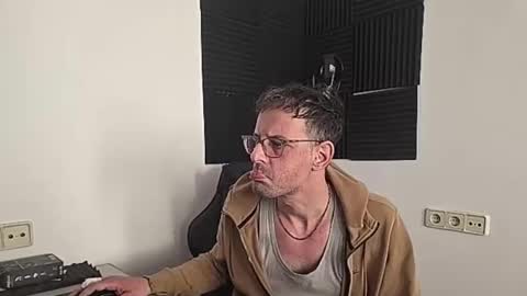 Snapshot of futuregymbro chatting on March 2026 09:46:01 AM Worah online show from March 2026 09:46:01 AM