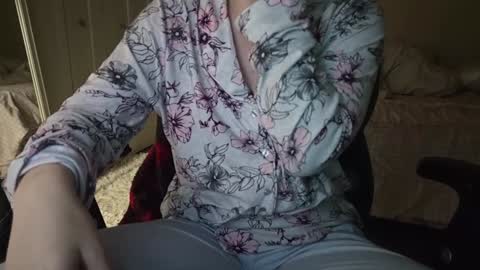 Snapshot of fuxkme_jen chatting on December 2024 11:37:02 PM fuxkme_jen online show from December 2024 11:37:02 PM