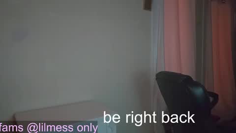 Snapshot of fuxkme_jen chatting on November 2025 09:04:02 PM fuxkme_jen online show from November 2025 09:04:02 PM