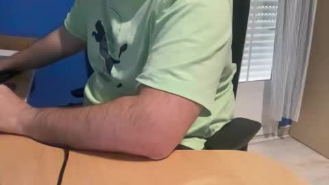 fuzitzu2 online show from April 2026 07:00:01 AM