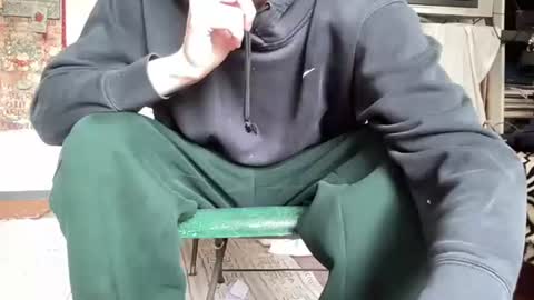 Snapshot of fuzzedpeach chatting on April 2026 03:20:01 PM fuzzedpeach online show from April 2026 03:20:01 PM