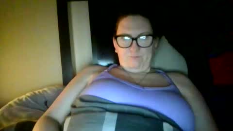 fuzzypeaches87 online show from March 2026 07:15:01 AM