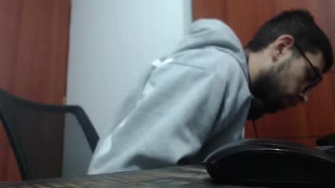 andrew online show from February 2025 04:26:02 AM