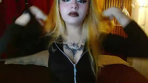 FIRE AND FOX online show from April 2026 07:59:02 PM