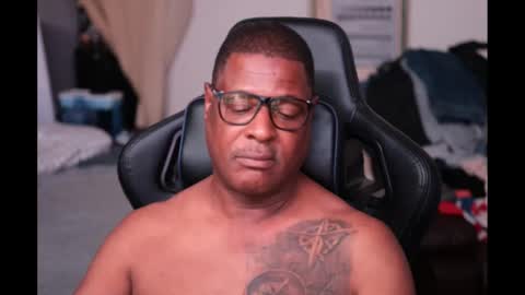 seldom seen online show from October 2025 03:12:02 AM