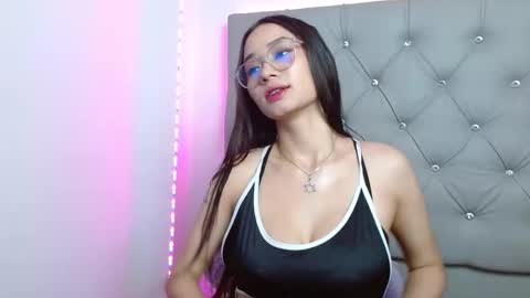 Victoria online show from November 2025 11:54:02 AM