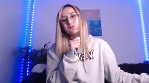 Snapshot of gabb_rioss chatting on December 2024 03:53:01 AM Gabriela online show from December 2024 03:53:01 AM