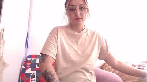 Snapshot of gabb_rioss chatting on December 2025 05:18:02 PM Gabriela online show from December 2025 05:18:02 PM