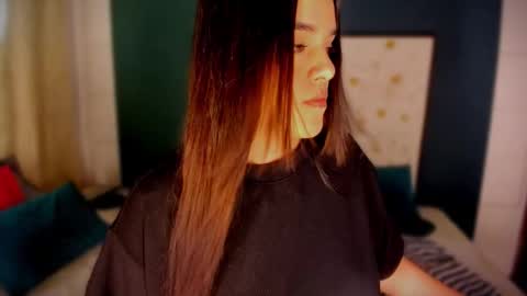 G A B R I E L A   online show from November 2025 07:08:02 PM