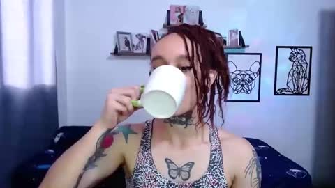 gabby_moon09 online show from October 2025 12:49:02 PM