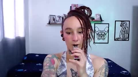 gabby_moon09 online show from October 2025 01:12:02 PM