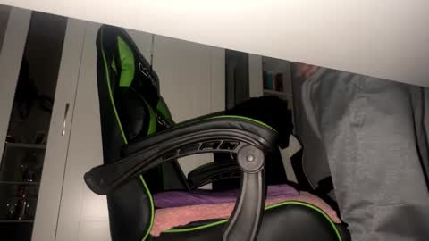 Snapshot of gabeitches16 chatting on December 2025 09:51:02 AM Gabeitches16 online show from December 2025 09:51:02 AM