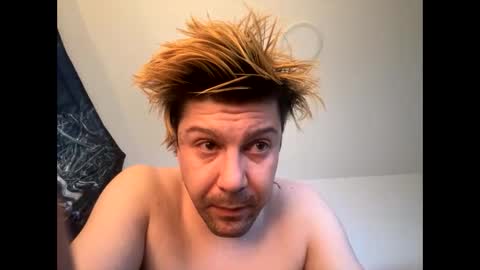 Snapshot of gabethier25 chatting on December 2024 07:46:02 PM yeeah online show from December 2024 07:46:02 PM