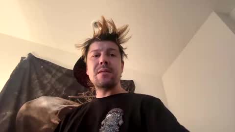 Snapshot of gabethier25 chatting on December 2024 06:32:02 AM yeeah online show from December 2024 06:32:02 AM