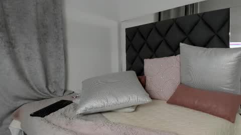   Instagram soygabi g   online show from March 2025 06:06:02 AM