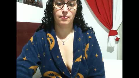 gaby  layla online show from May 2026 07:10:02 PM