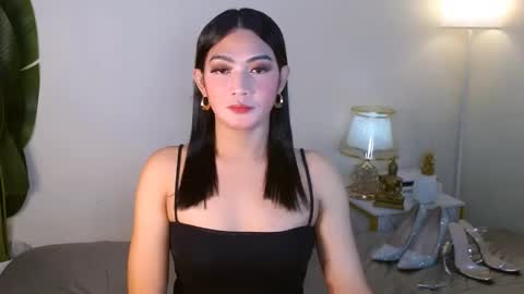Snapshot of gabriela_deluxe chatting on November 2025 04:19:02 PM gabriela_deluxe online show from November 2025 04:19:02 PM