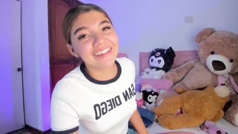 Snapshot of gabriela_miller2 chatting on February 2025 04:52:01 AM Gaby online show from February 2025 04:52:01 AM