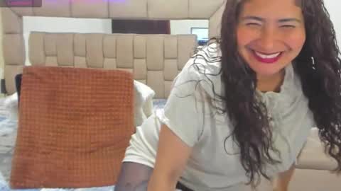 gabriela ponce online show from November 2025 12:11:02 AM