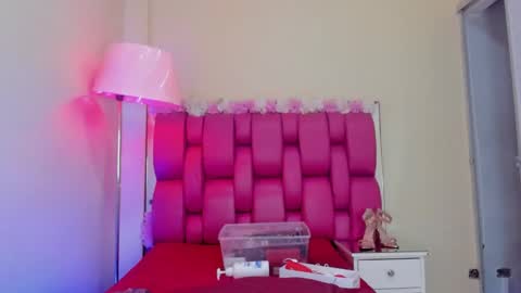 Gaby Im on vacation see you on November 25 online show from February 2025 02:55:02 PM