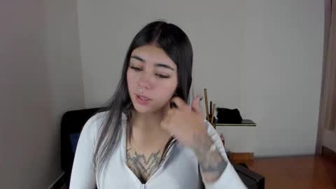 Snapshot of gabriella_live_ chatting on January 2026 07:18:01 PM gabriella_live_ online show from January 2026 07:18:01 PM