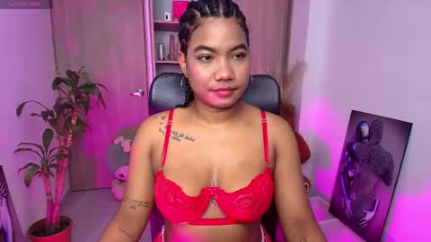 Snapshot of gaby_dams9 chatting on June 2026 09:21:01 AM GABY online show from June 2026 09:21:01 AM