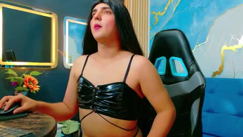 Snapshot of gaby_gil_ chatting on May 2026 12:44:01 PM GABY GIL online show from May 2026 12:44:01 PM